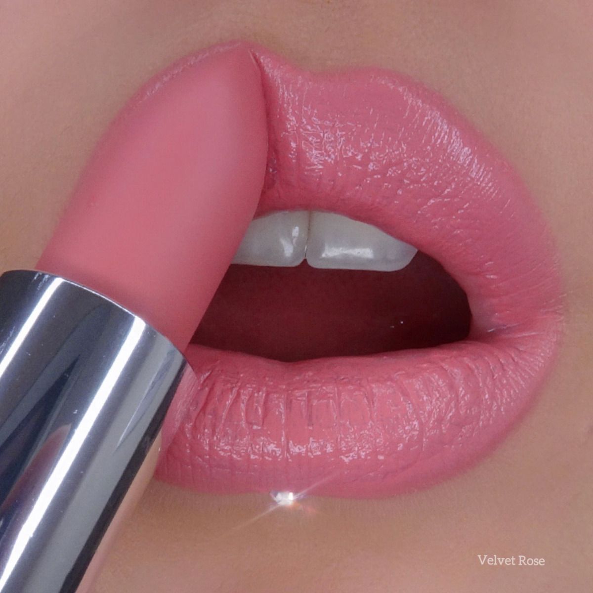 Bellapierre Matte Lipstick (Velvet Rose)